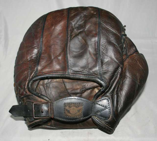 Victor, Wright & Ditson Basemitt Brown Back